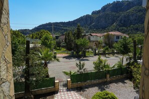 Double Room | Egyptian cotton sheets, premium bedding, laptop workspace, free WiFi - Sirius Star (Ortaca)