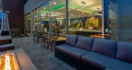 La Quinta Inn & Suites By Wyndham Galt Lodi North