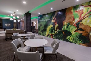 Lobby - La Quinta Inn & Suites By Wyndham Galt Lodi North (Galt)