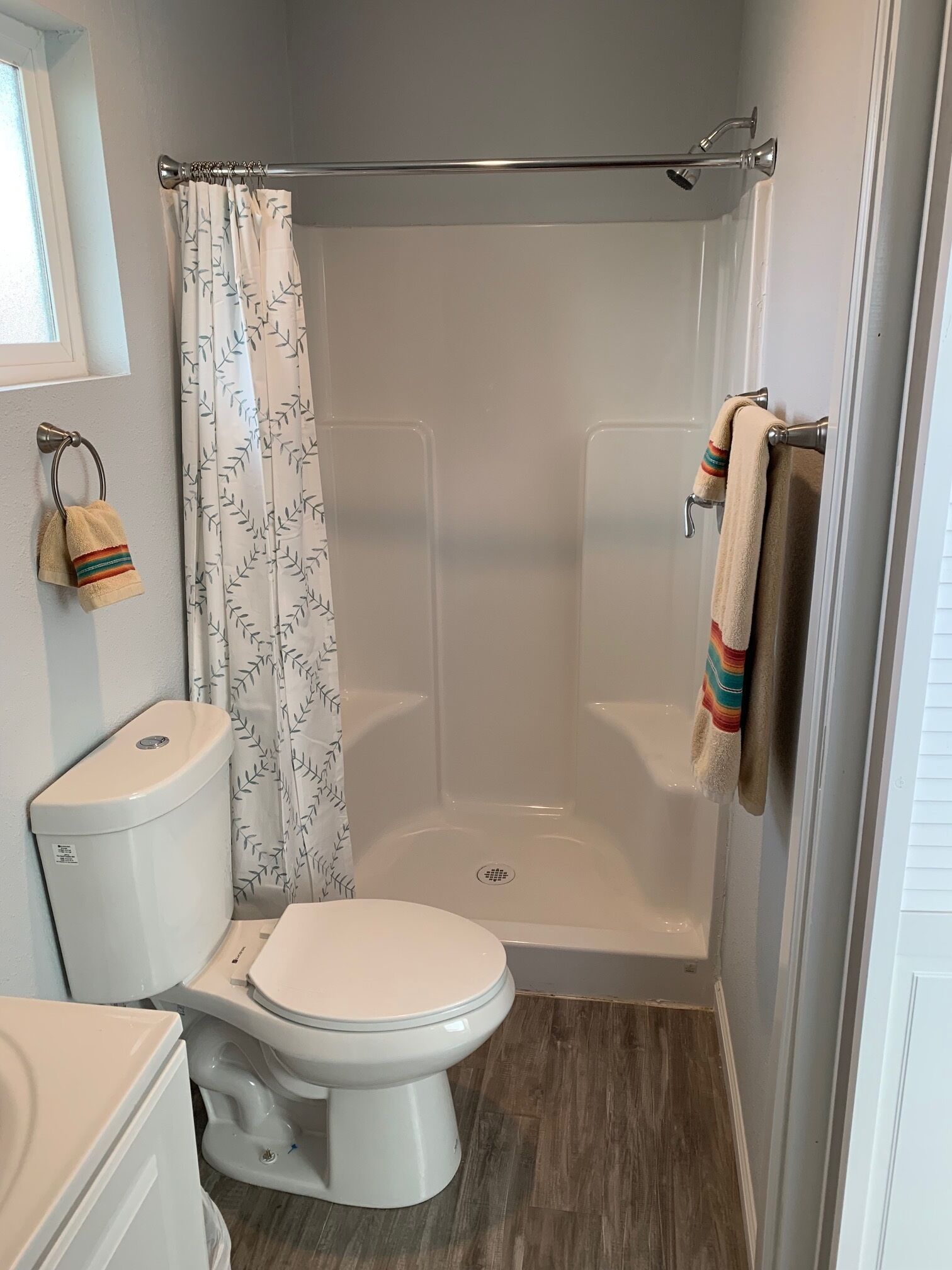 The Little Lodge - Cute tiny home with Casita