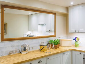 Diskmaskin och barnstol