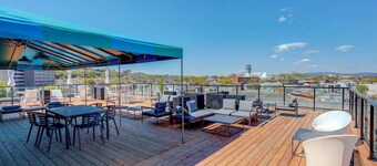 New and Modern Condo Old Quebec | AC | Gym | Parking | Rooftop