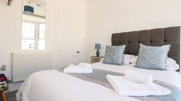 Cottage | 3 bedrooms, individually decorated, individually furnished, free WiFi