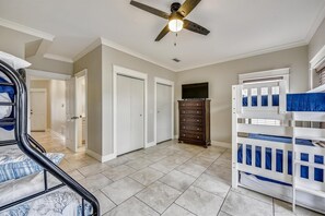 Casa, 4 habitaciones | Decoración personalizada y muebles diferentes 