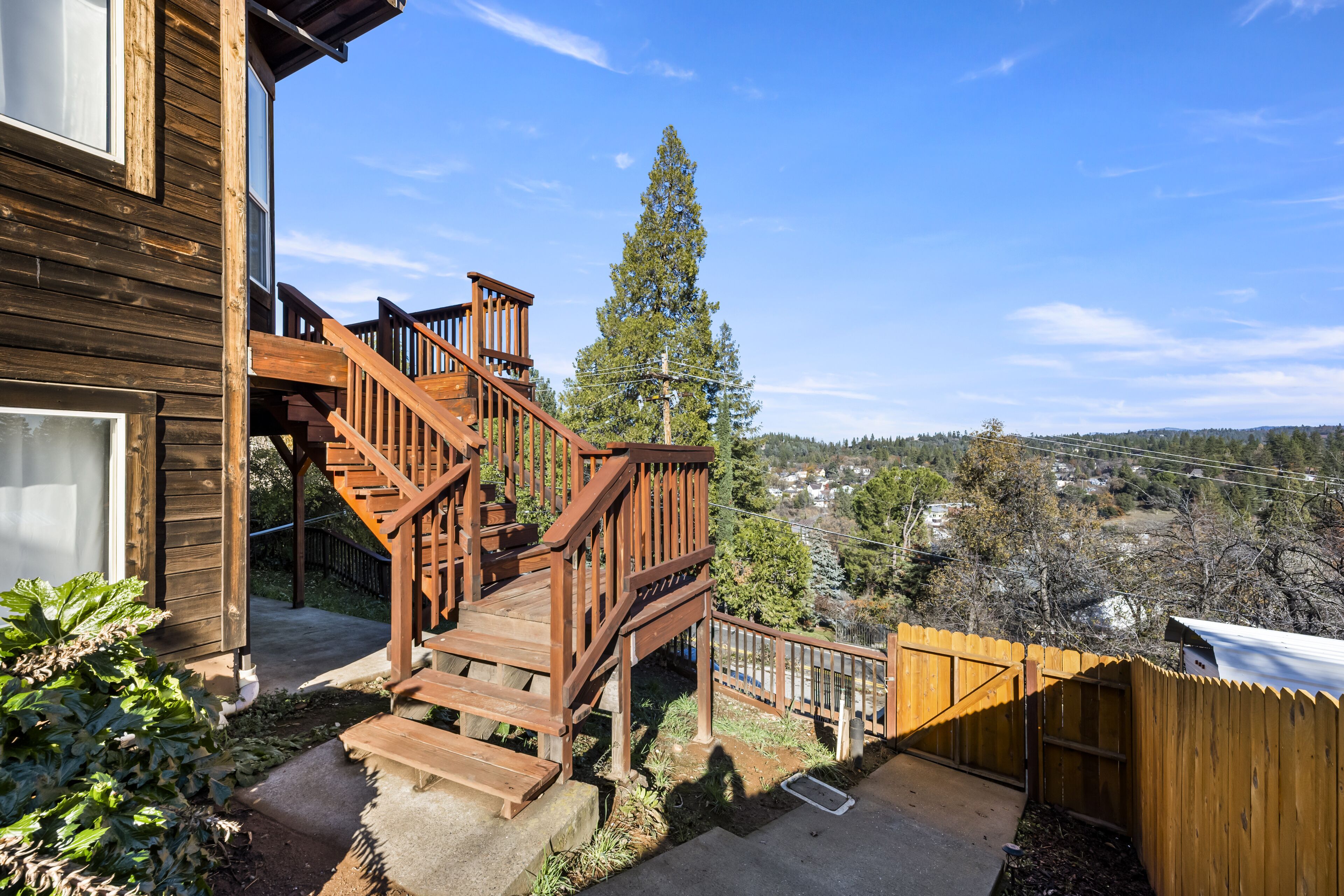 Newly Remodeled 2 story home - walking distance to downtown