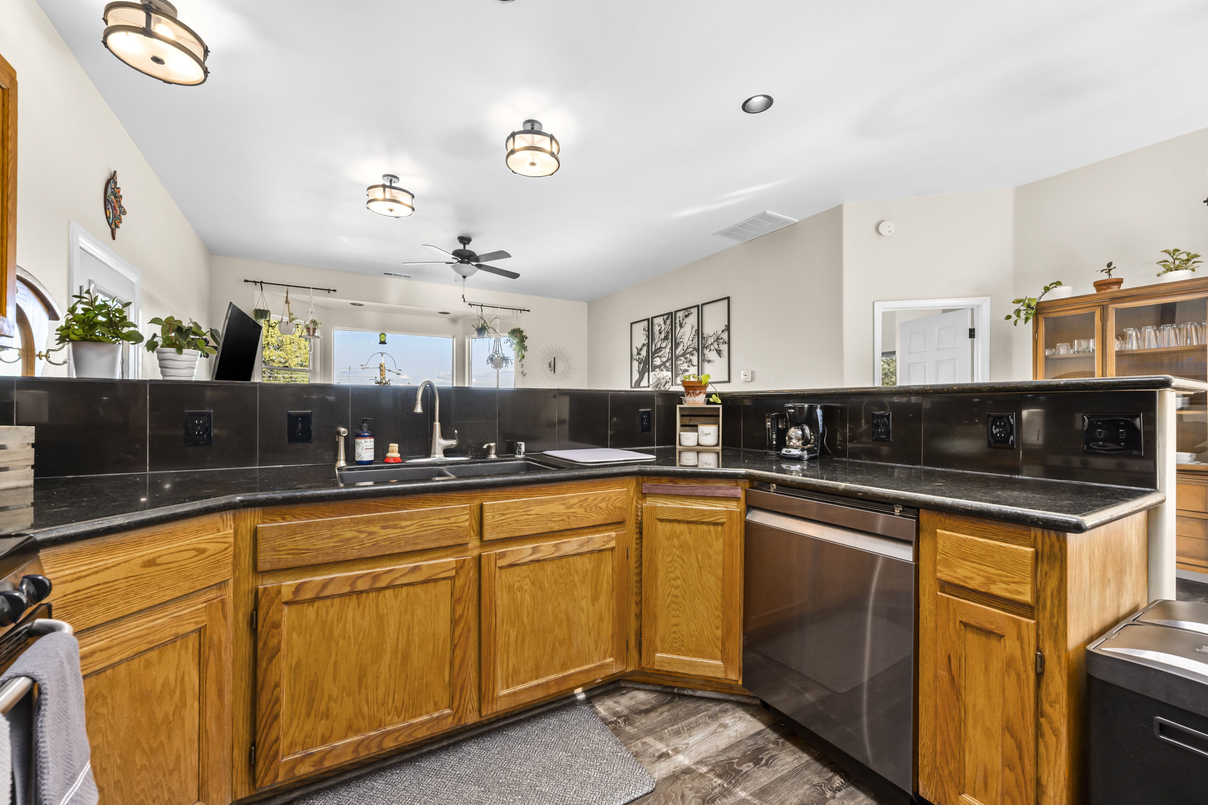 Newly Remodeled 2 story home - walking distance to downtown