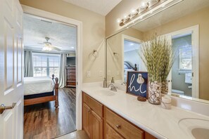 Ferienhaus, 3 Schlafzimmer | 3 Schlafzimmer, individuell dekoriert, individuell eingerichtet