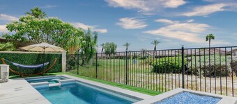 Coachella Valley Getaway: Cal-King, Hiking, Pickleball, Golf, Swim