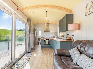 Interior - Ponsford Ponds - Goosedown Lodge (Knowle, near Cullompton)
