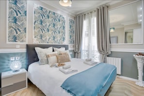 3 Schlafzimmer, Schreibtisch, Bügeleisen/Bügelbrett, Reisekinderbett
