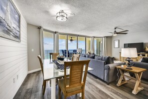 콘도, 침실 2개 | 거실