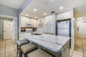 Condo, 2 chambres | Cuisine privée