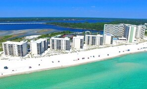 On the beach - Pinnacle Port by Vacations Perfect (Panama City Beach)