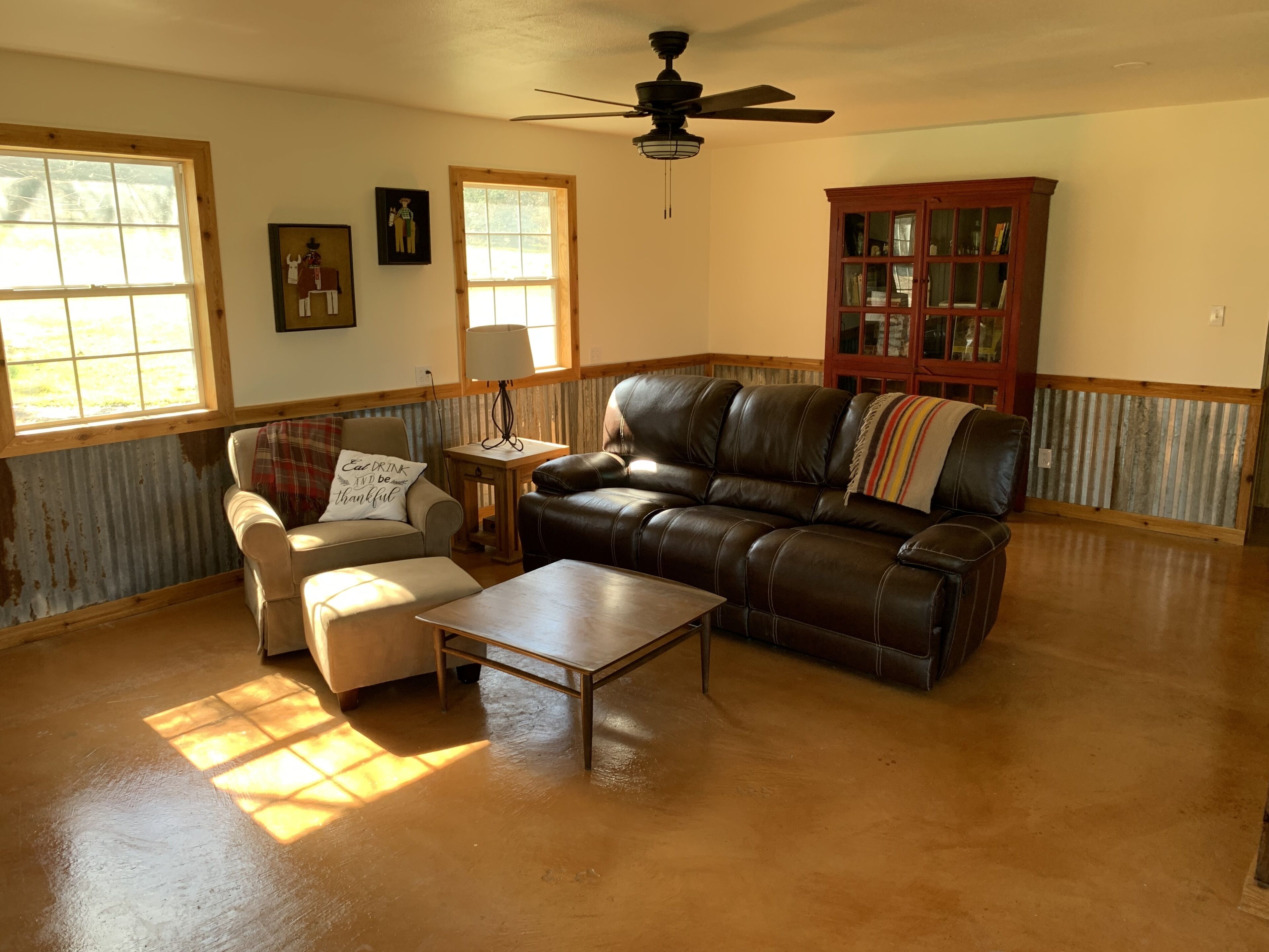 Our Happy Place - 2 Bedroom Cabin near Lake Conroe