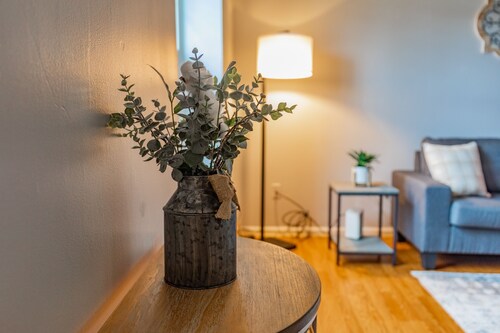 Convenient Home Only 4 Minutes From LU