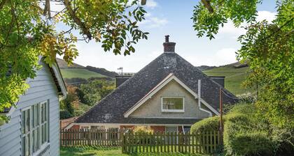 5 bedroom accommodation in West Lulworth, near Swanage