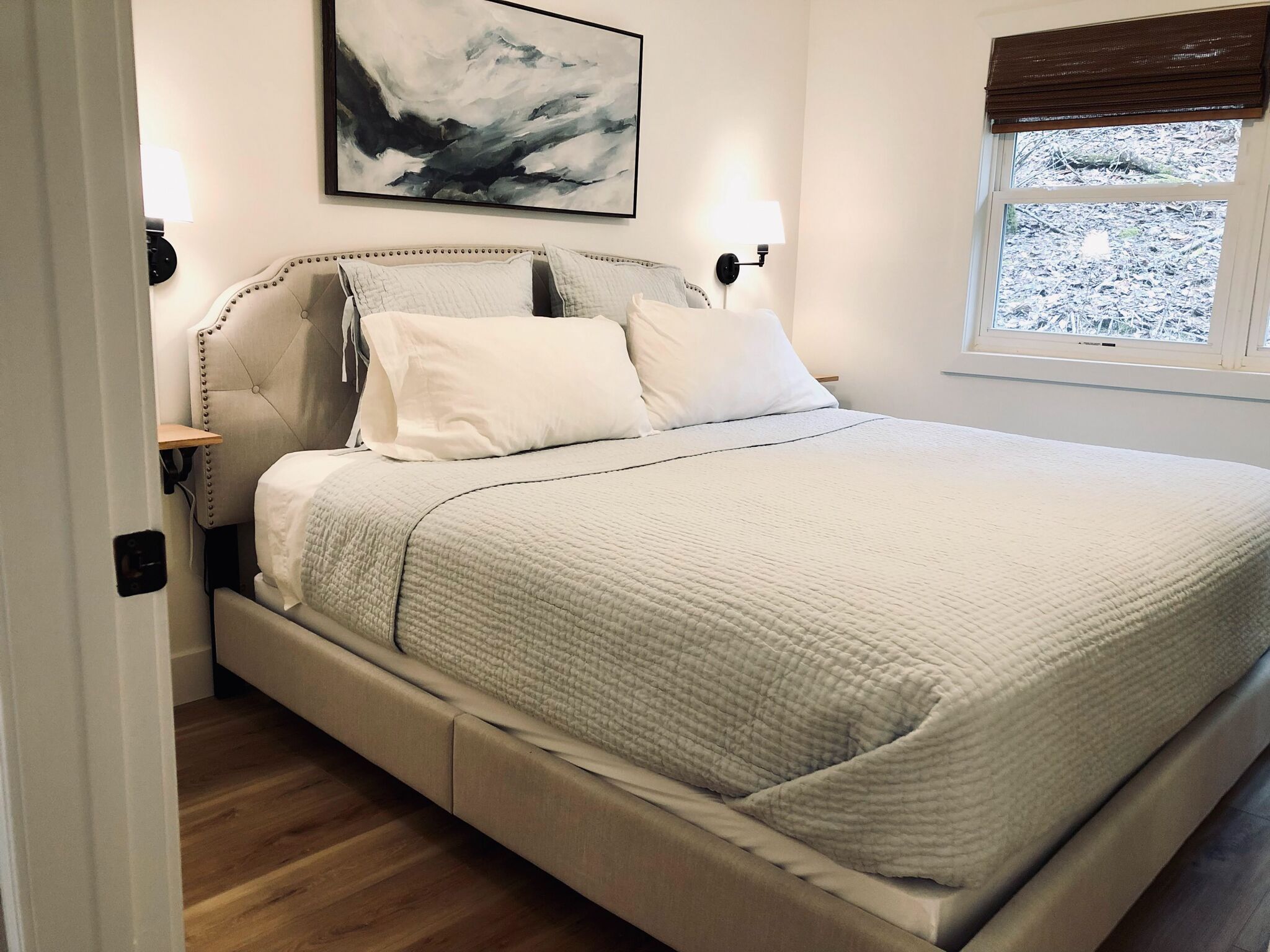 Banner Elk house sleeps 8. Minutes to everything!