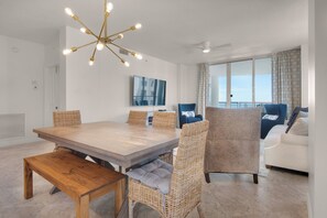 Interior - Skyview Penthouse | 🌊 Gulf-Front End Unit | Beach Chairs | Panoramic Views ☀️ (Navarre)