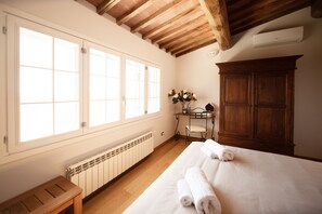 Luxury-Villa | 5 Schlafzimmer, Verdunkelungsvorhänge, Bügeleisen/Bügelbrett