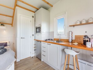 Køkkentøj/tallerkener/redskaber