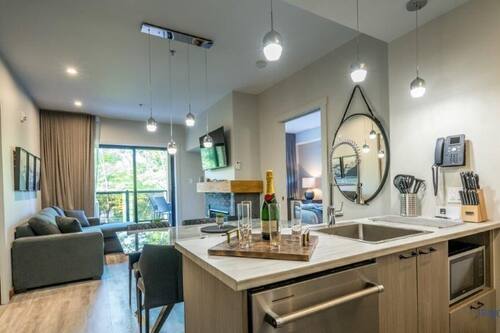Coffee/tea maker, highchair, dining tables