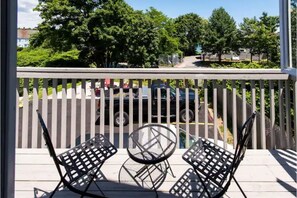 Property grounds - Coastal Elegance in Historic Dock Sq Breath Again (Kennebunk)