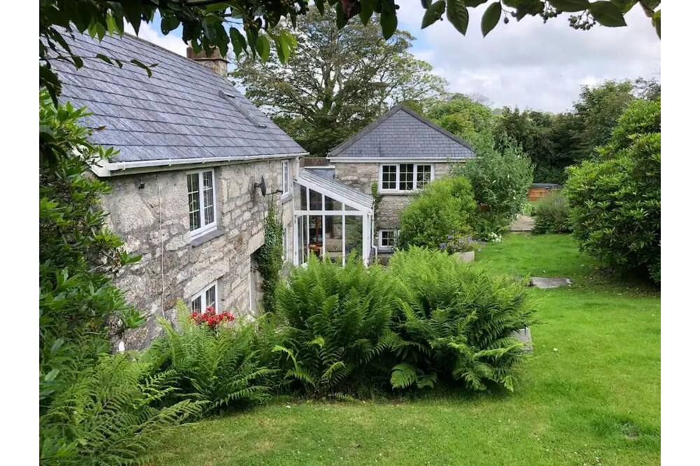 Dreamy Cornish country villa hideaway