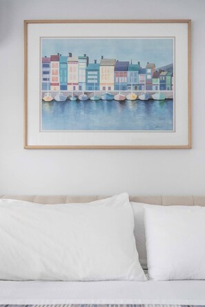 1 soverom, strykejern/-brett, reiseseng for barn og wi-fi (inkludert)