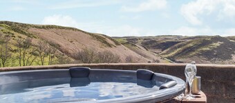 2 bedroom accommodation in Carno