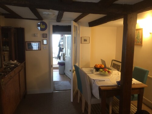 CATHEDRAL VIEW COTTAGE, CANTERBURY