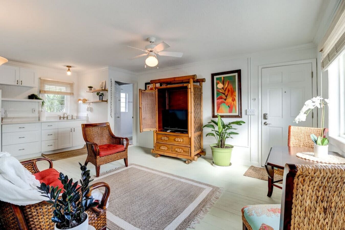 Lovely 2 bedroom condo in the heart of Flagler