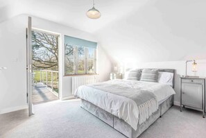 2 dormitorios, tabla de planchar con plancha, wifi gratis y ropa de cama
