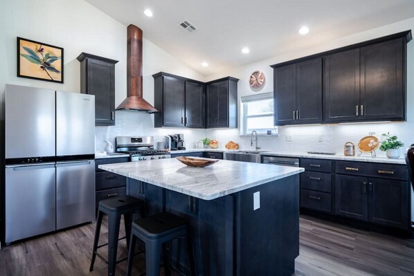 Fridge, microwave, oven, stovetop