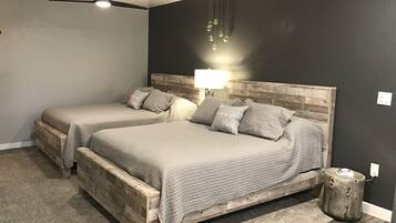 1 habitación, tabla de planchar con plancha, wifi y ropa de cama