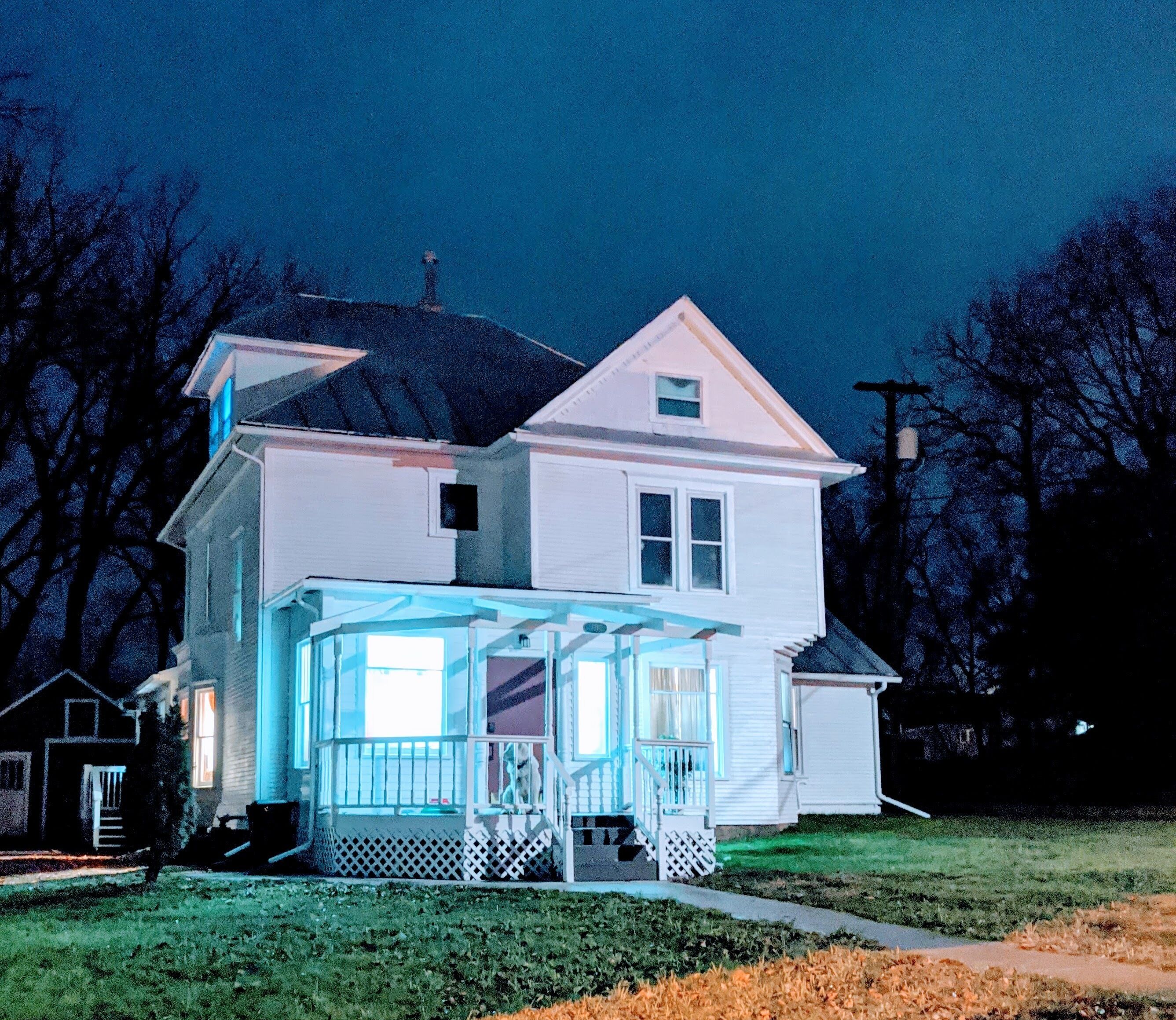 Historic Home Near Wi Dells, Lake Wi & Skiing with Party Space!