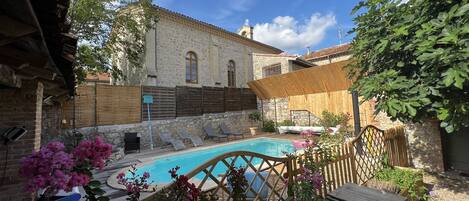 Piscine extérieure, piscine chauffée