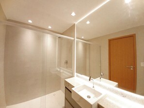 Familienapartment | Badezimmer | Dusche