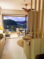 Studio | Living area