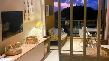 Studio | Living area