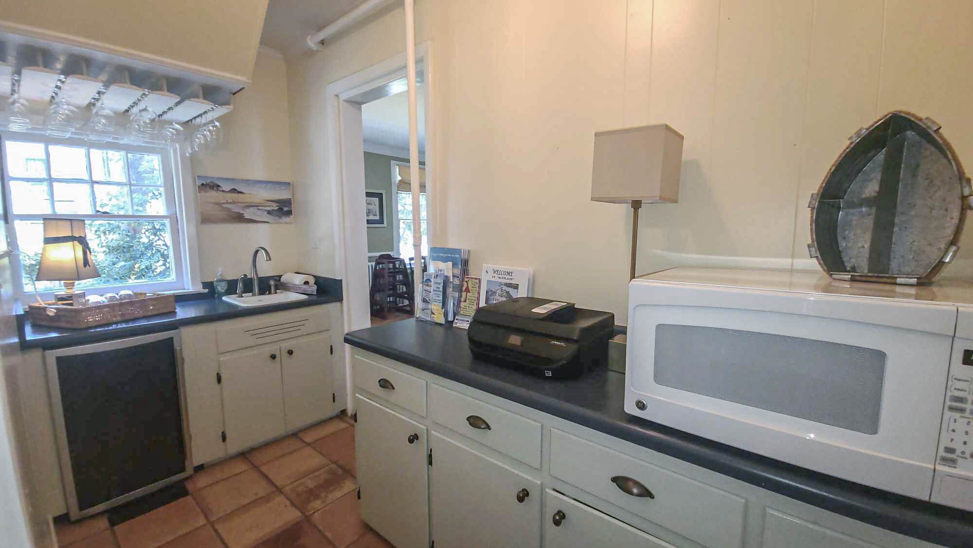 Exquisite Historic Home with new furnishings, fully equipped Kitchen, 7 bd!