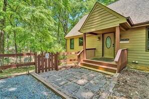 Exterior - Pet Friendly, 2 Kayaks, Covered Boat Slip, Wifi! Come Visit "Sunrise Cove"! (Huddleston)