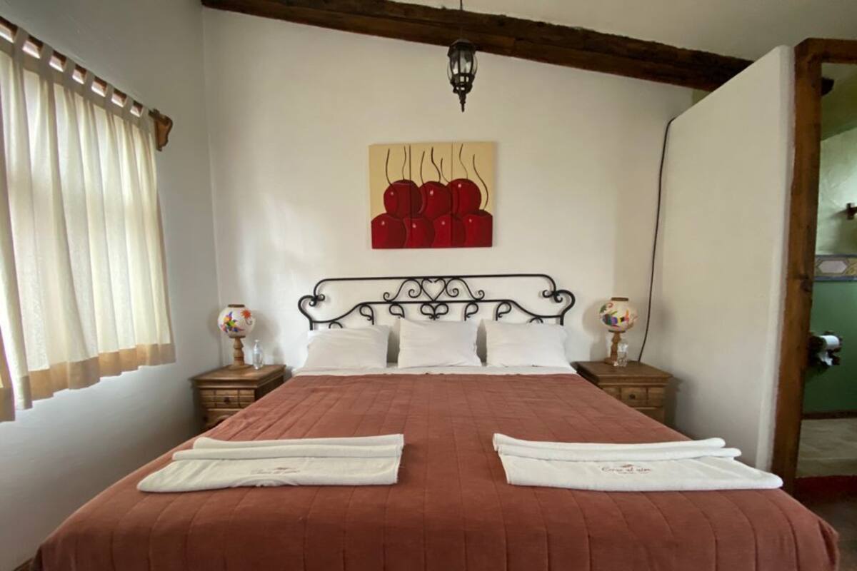 Quarto standard | Edredons de pluma, individualmente mobiliados, roupa de cama