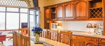6 bedroom accommodation in Banff