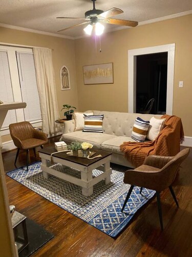 Pet-Friendly 3BR Near Downtown! Deck & Fenced Yard