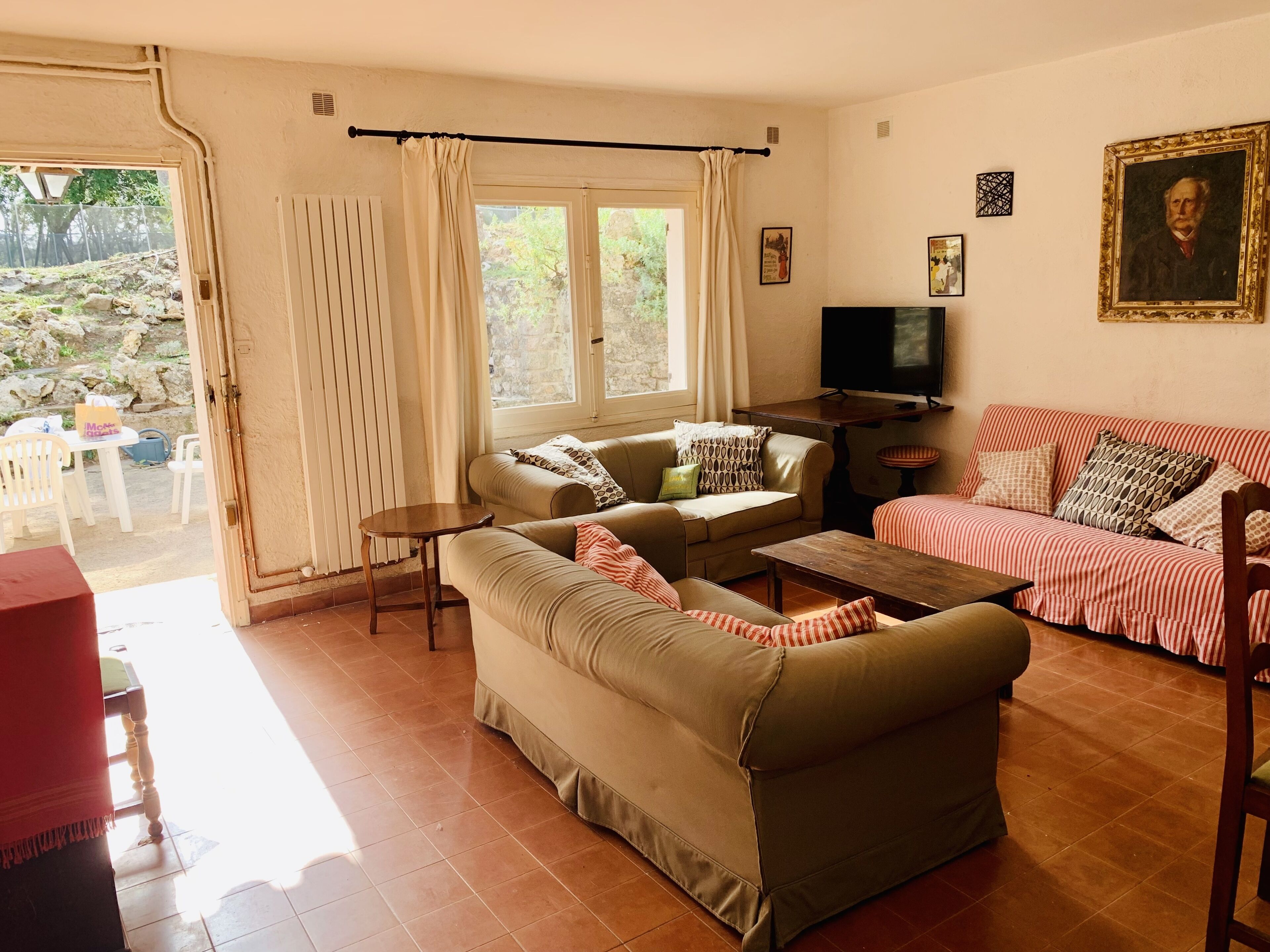 Unique Secluded 1-bedroom apartment w/ pool