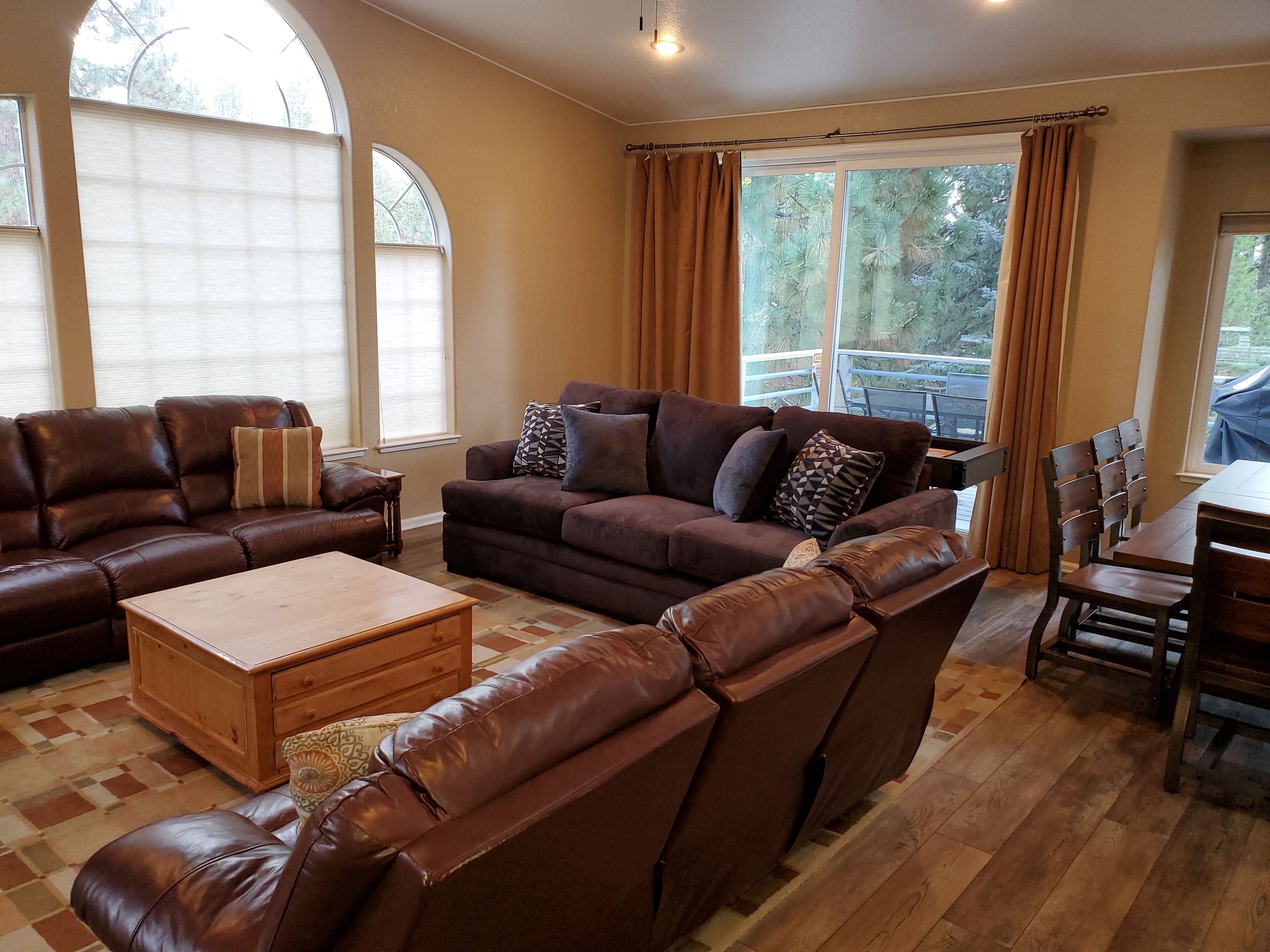 Awesome House/ Near Casinos, Hiking, Skiing & Lake