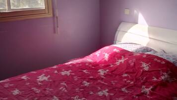 1 slaapkamer, reisbedje, gratis wifi, beddengoed