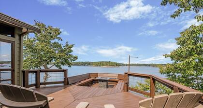 Deep Water Lake Front with Amazing Views, Dock, Game room, SUPs, and Fire Pit