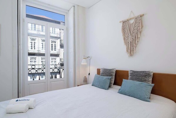 2 chambres, fer et planche à repasser, lit de bébé portatif, Wi-Fi