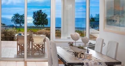 Villa Sea Sand - Sunset View Beachfront Villa Near Tavernas & Shops